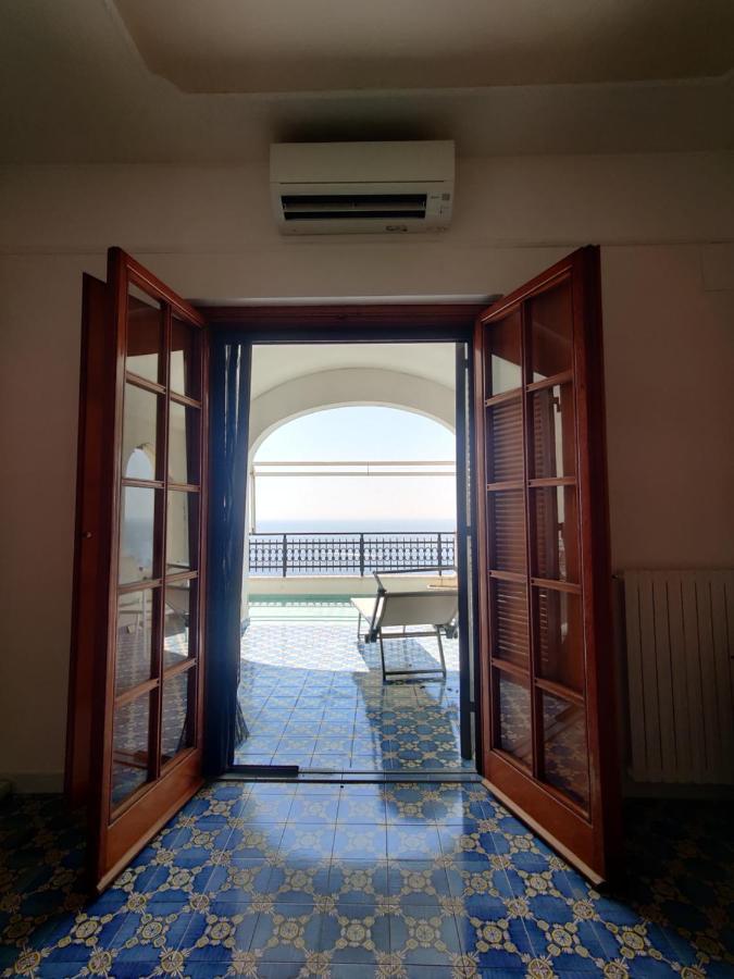 Casa La Scogliera Lejlighed Praiano Eksteriør billede