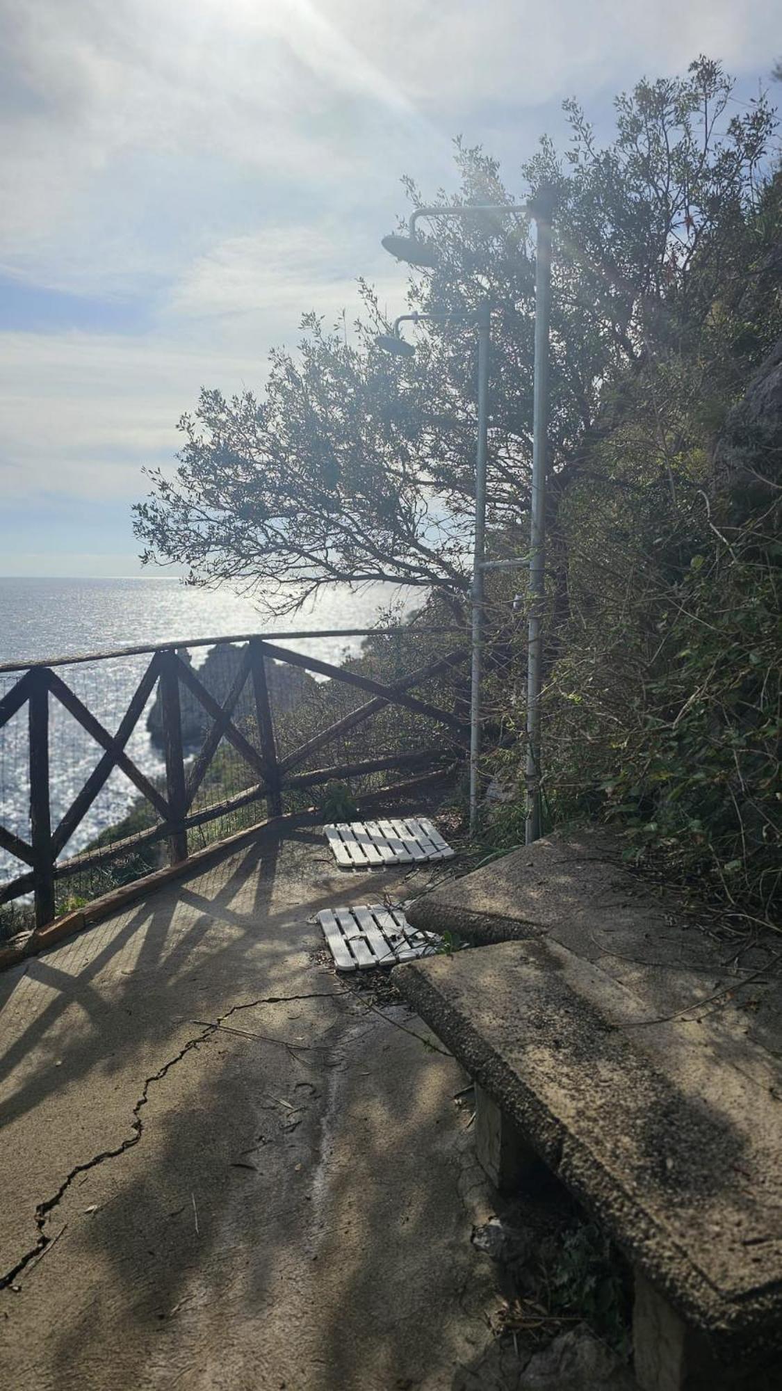 Casa La Scogliera Lejlighed Praiano Eksteriør billede
